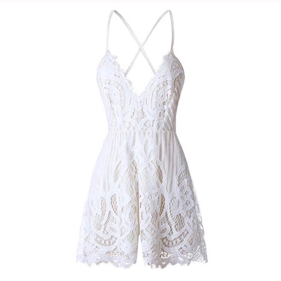Off White Lace Spaghetti Strap Romper - Picture 2 of 4
